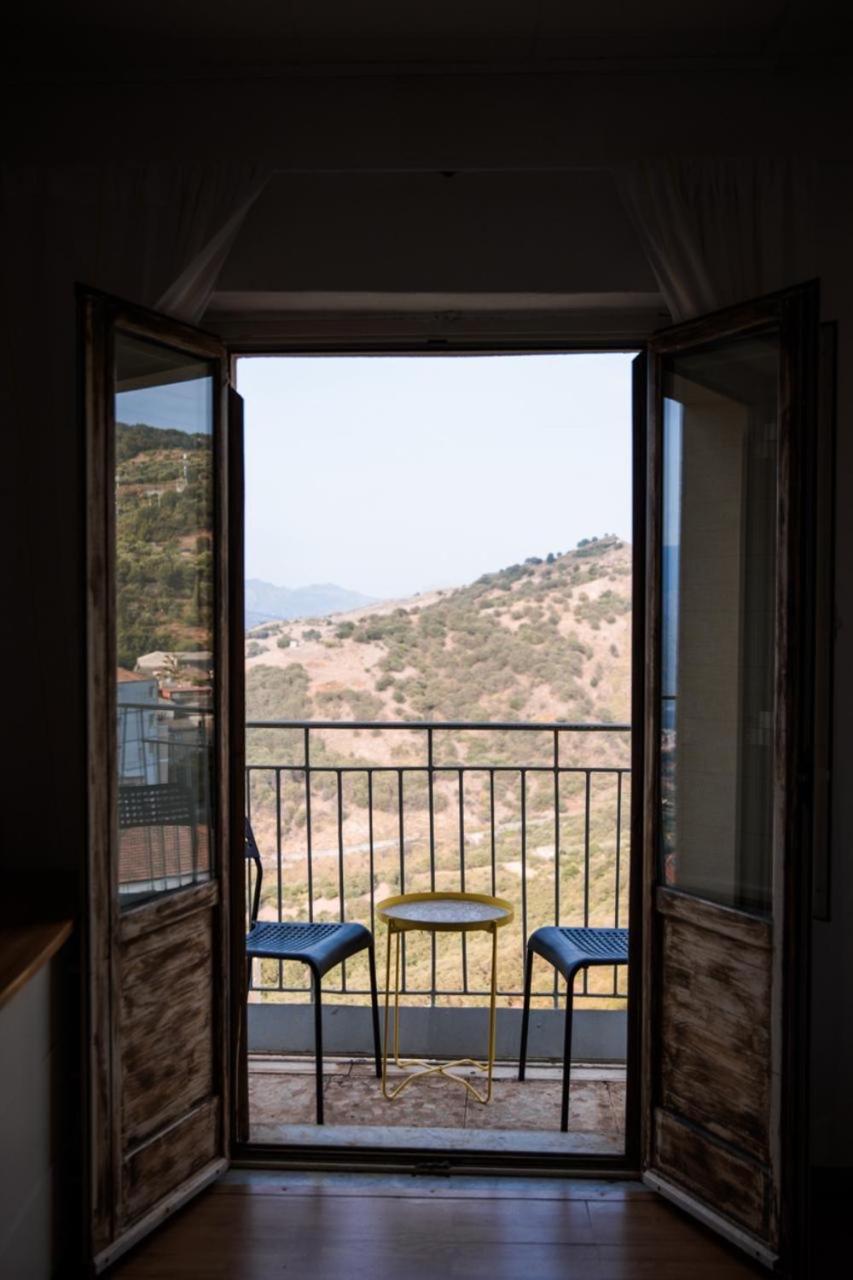 Le Chevalier Apartment Castiglione De Sicilia Luaran gambar