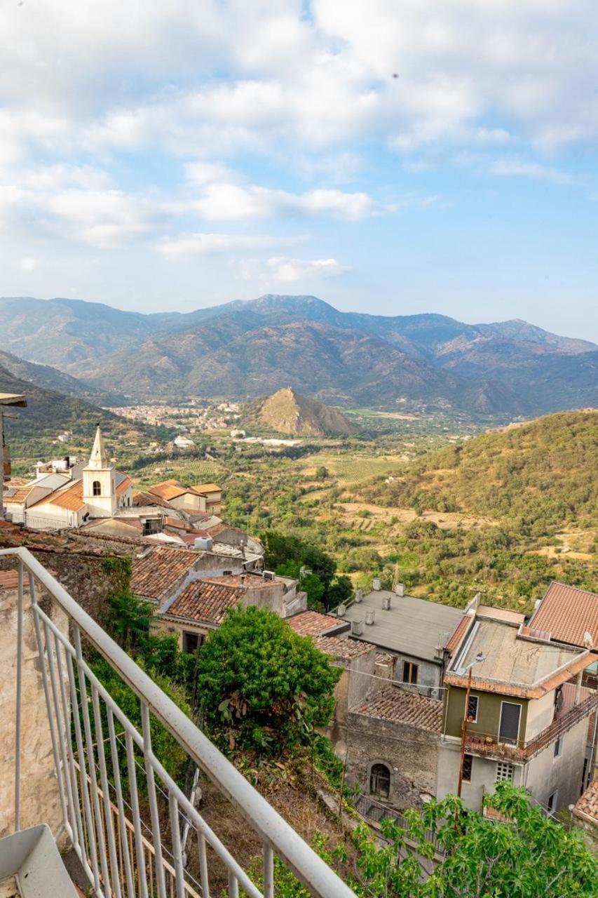 Le Chevalier Apartment Castiglione De Sicilia Luaran gambar