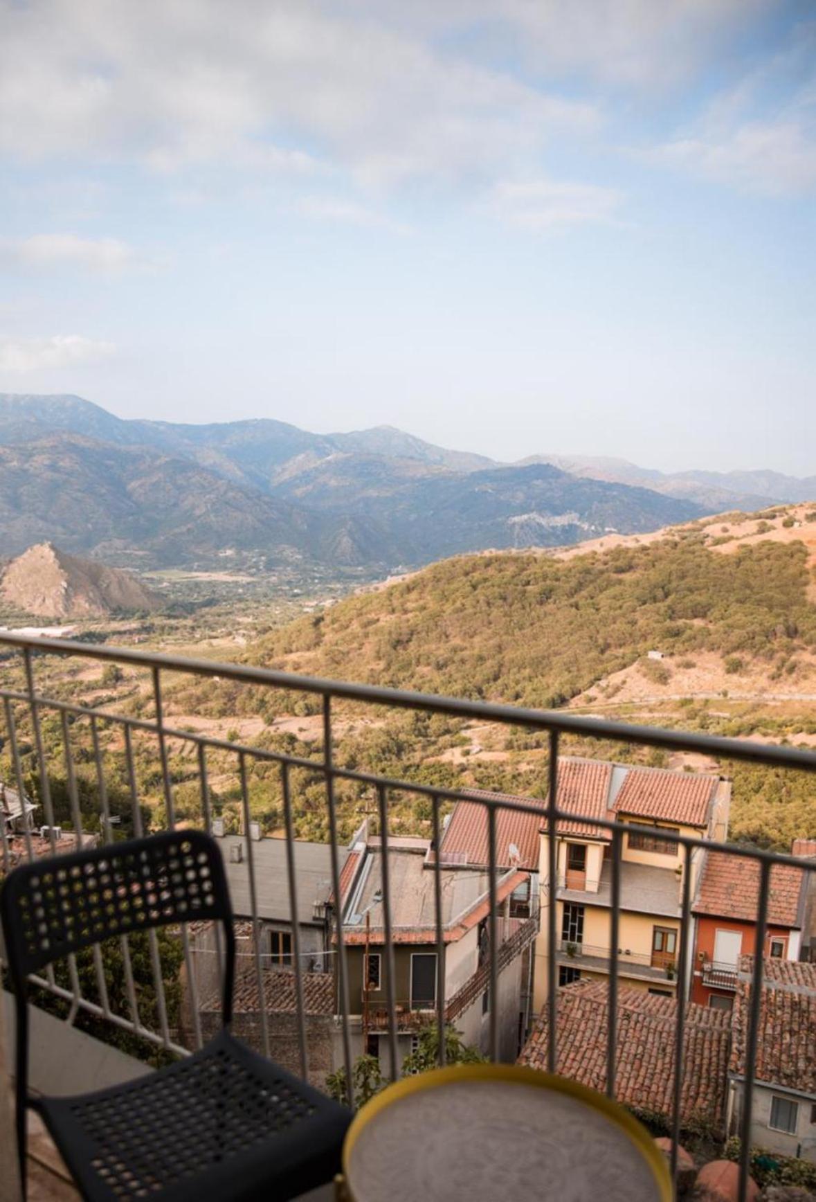 Le Chevalier Apartment Castiglione De Sicilia Luaran gambar