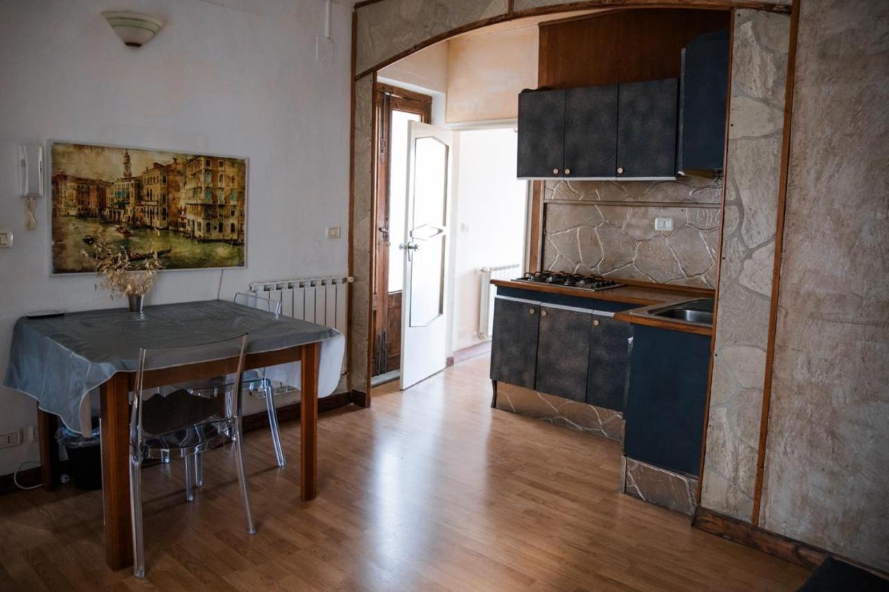 Le Chevalier Apartment Castiglione De Sicilia Luaran gambar